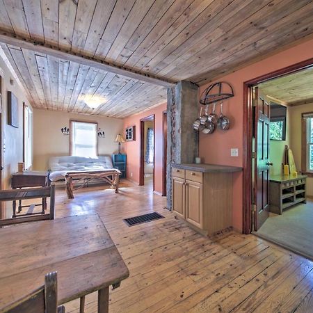 Pet-Friendly Cottage With Fire Pit - 3 Mi To Siu! カーボンデール エクステリア 写真