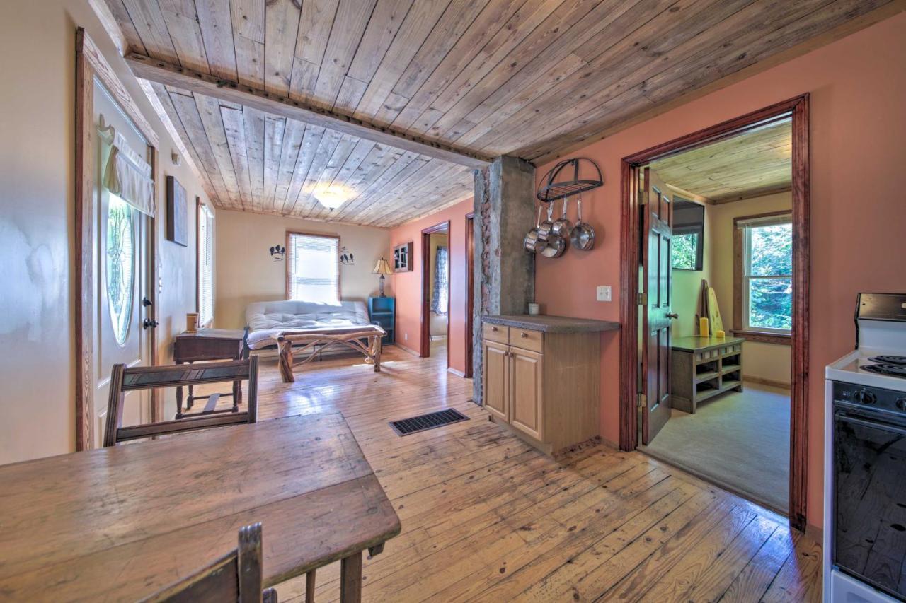 Pet-Friendly Cottage With Fire Pit - 3 Mi To Siu! カーボンデール エクステリア 写真