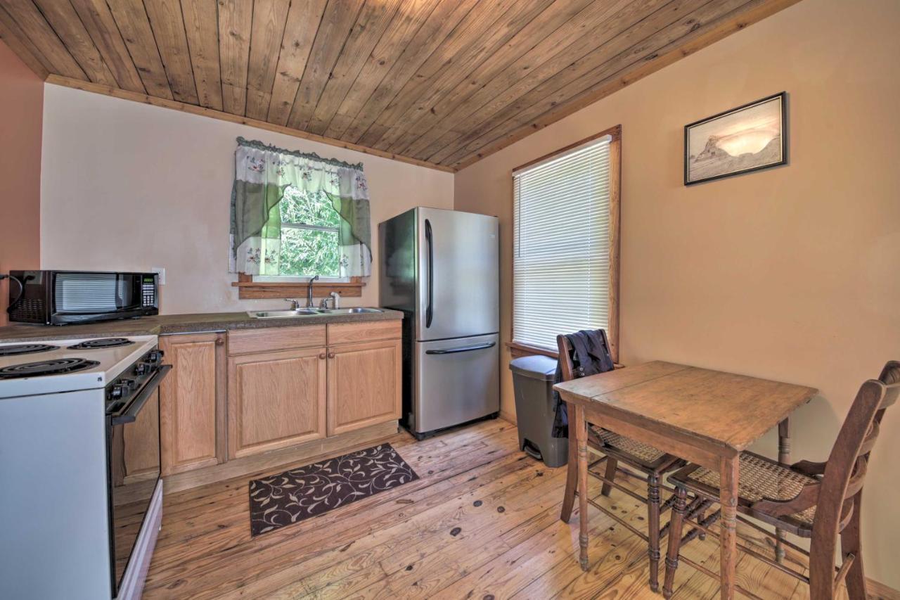 Pet-Friendly Cottage With Fire Pit - 3 Mi To Siu! カーボンデール エクステリア 写真