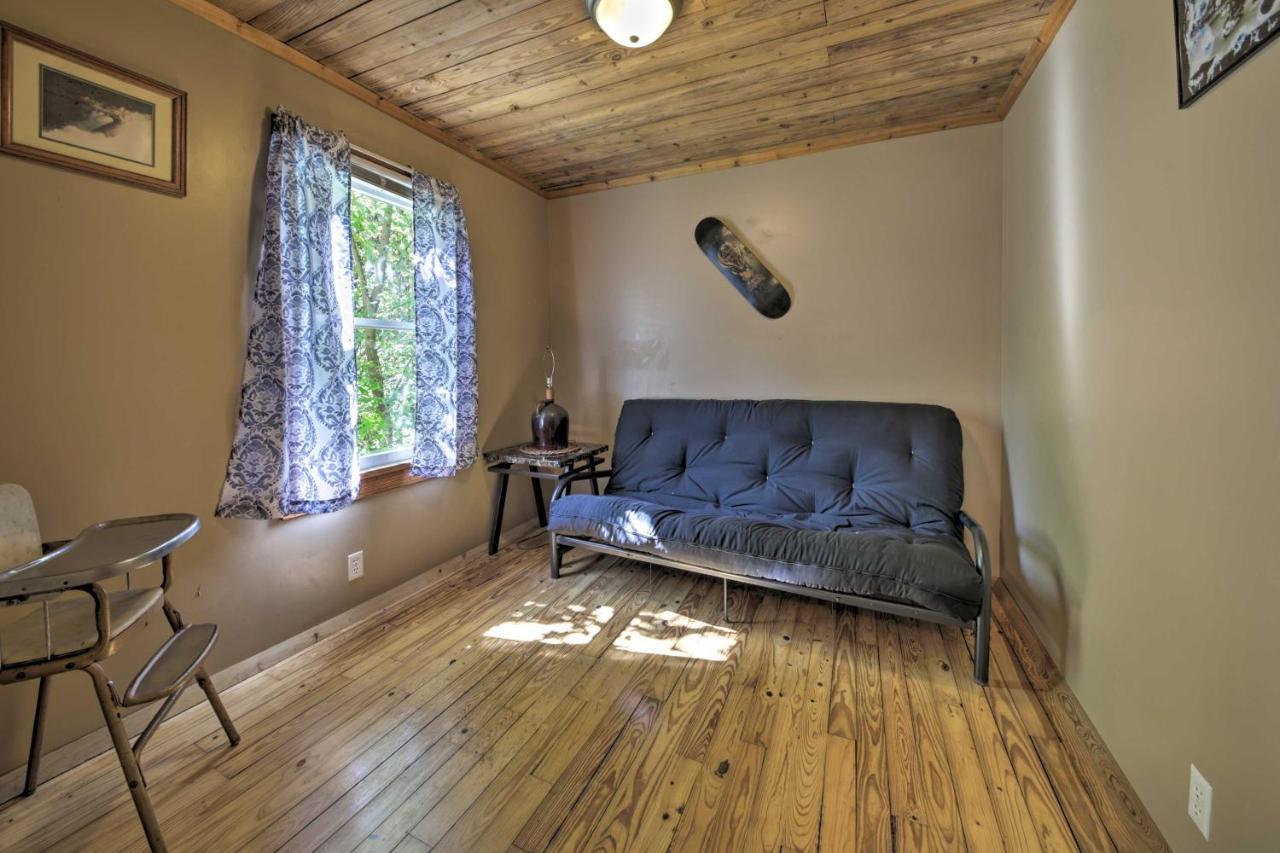 Pet-Friendly Cottage With Fire Pit - 3 Mi To Siu! カーボンデール エクステリア 写真