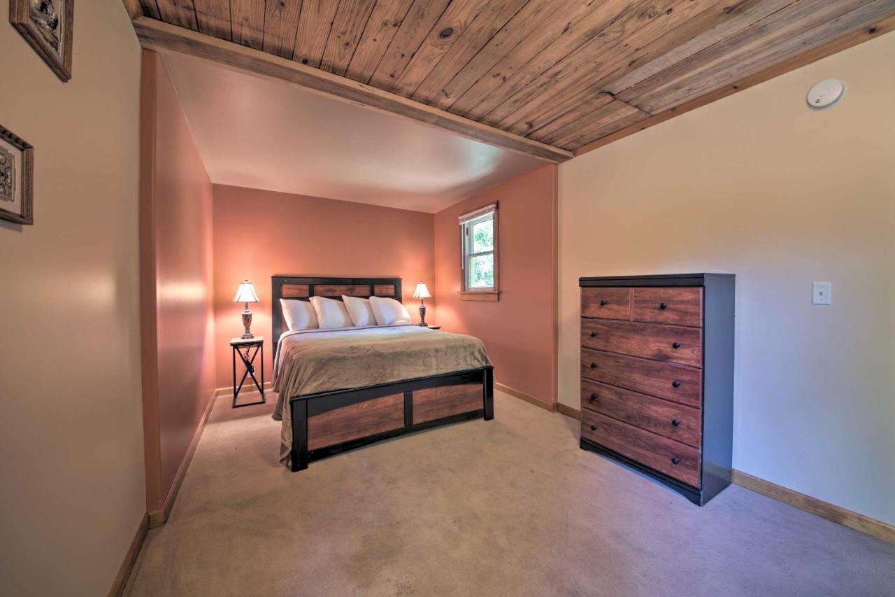Pet-Friendly Cottage With Fire Pit - 3 Mi To Siu! カーボンデール エクステリア 写真