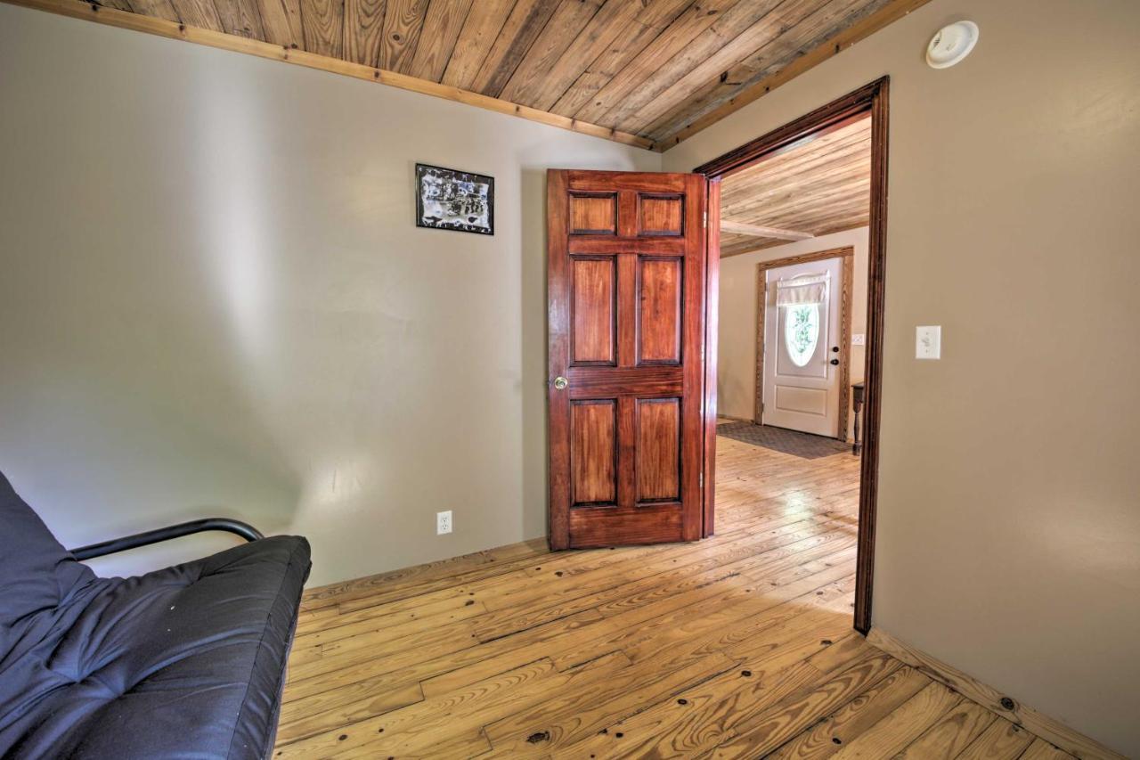 Pet-Friendly Cottage With Fire Pit - 3 Mi To Siu! カーボンデール エクステリア 写真